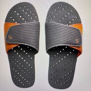 NEW Showaflops Size 9/10 Adjustable Straps